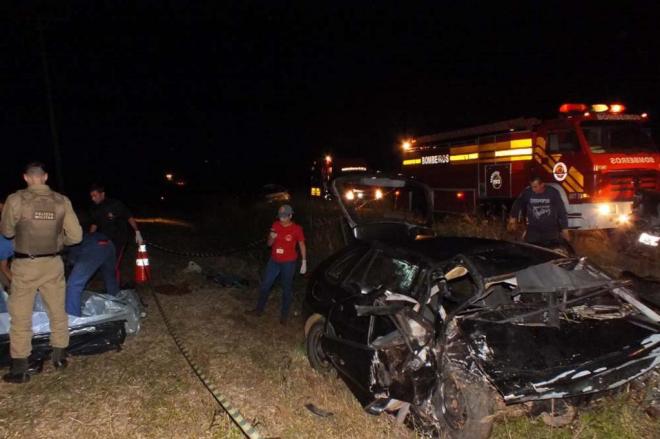 Feriadão registra pelo menos 10 mortes nas estradas de SC Jandir Sabedot/CampoEre.com Quatro ocupantes de um Gol morreram em Campo Erê Foto: Jandir Sabedot / CampoEre.com